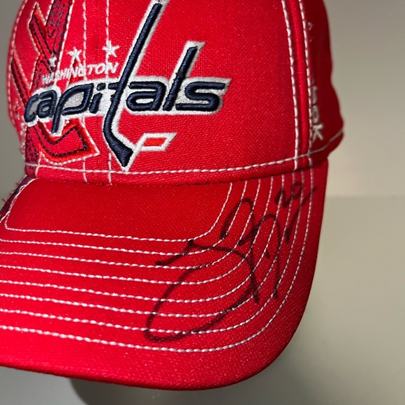 Men’s Washington Capitals Reebok Hat S/M Signed Troy Brouwer Autograph - Picture 2 of 12